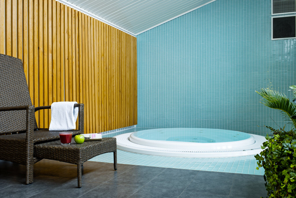 Photo by: Jimmy Eriksson, Kocksgatan 17K, 116 24 Stockholm, 070-373 44 29, info@jimmyeriksson.se Scandic Grand Hotel, Grand Hotel, relaxation area, pool